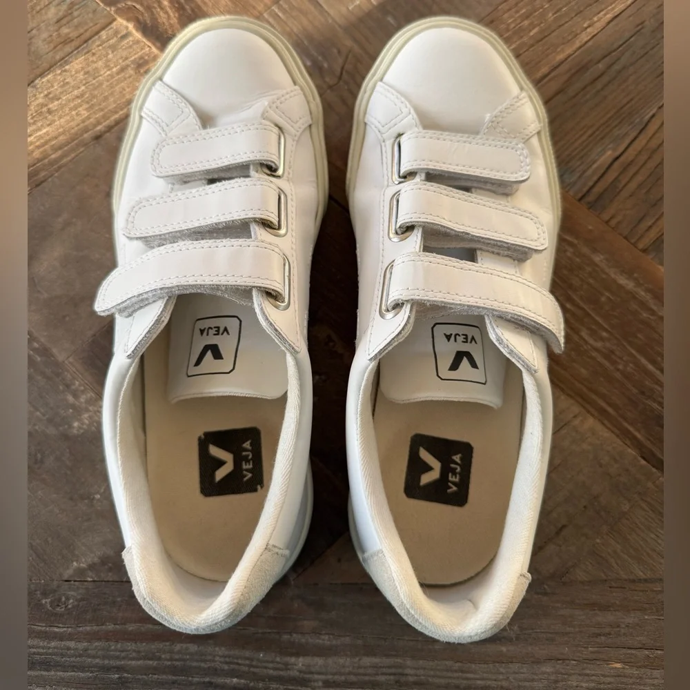 Veja White Velcro Strap Sneakers Women’s size 7 - Picture 5 of 5